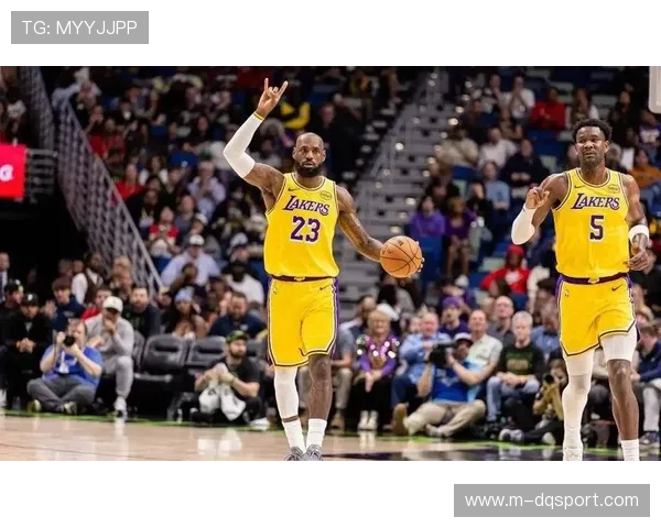 詹姆斯末节统治比赛，湖人逆转鹈鹕取关键胜利